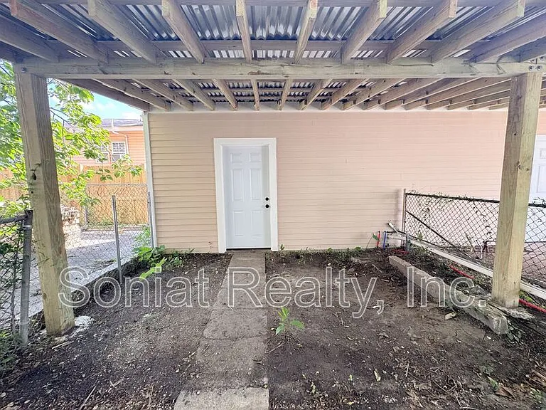 2632 Oreilly St — Photo 12