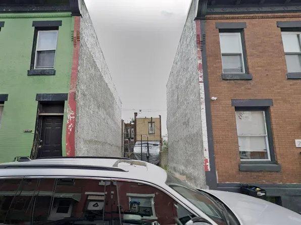 2743 N Garnet St, Philadelphia, PA 19132