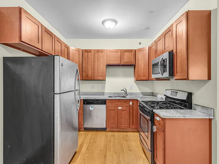 48 Dudley Pl #2 — Photo 4
