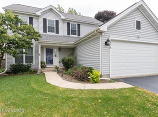 375 S Clearview Cir, Round Lake, IL 60073