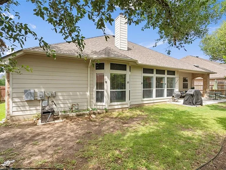 2101 Aaron Ross Way — Photo 30