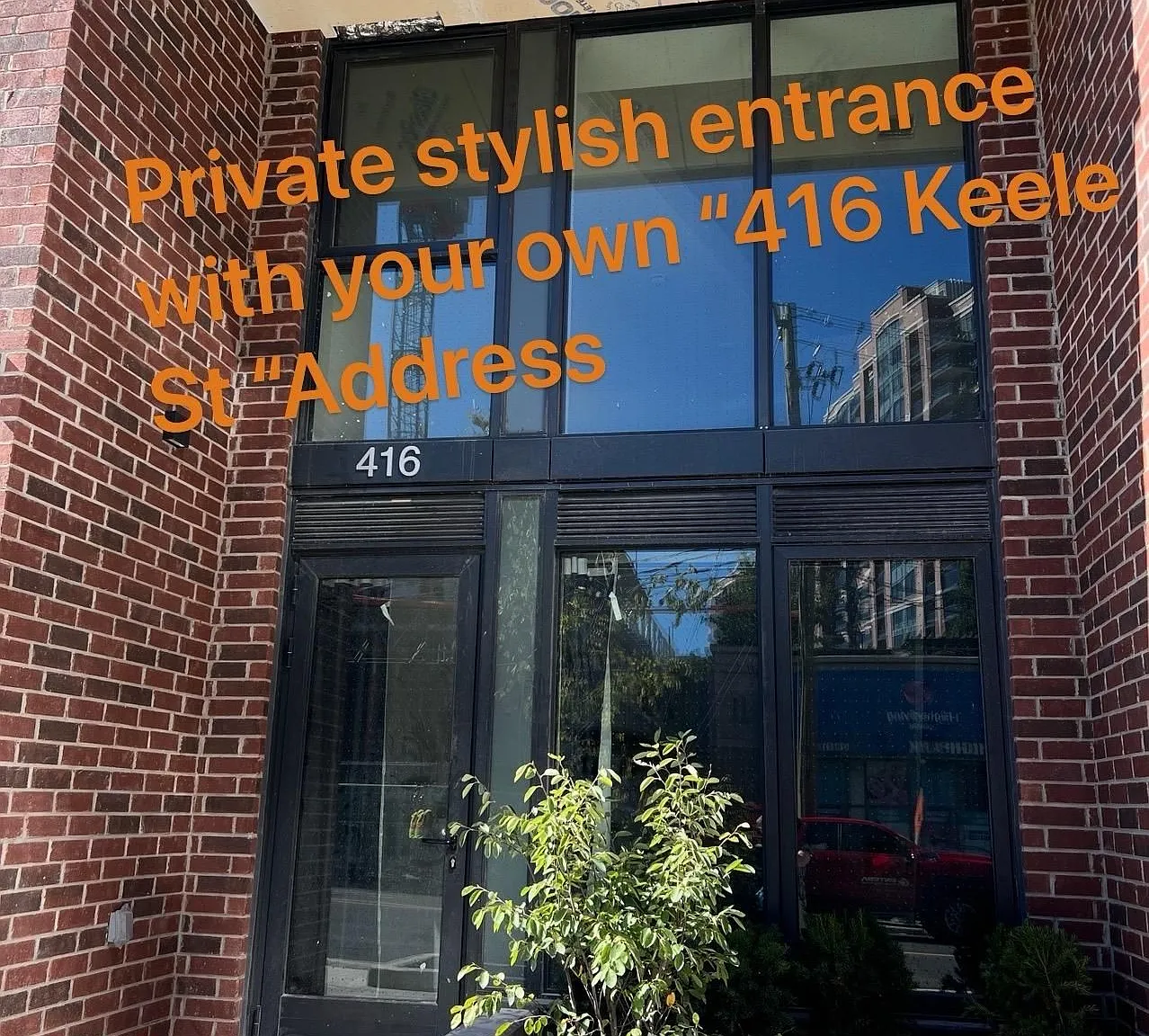 1 Vine Ave — Photo 1