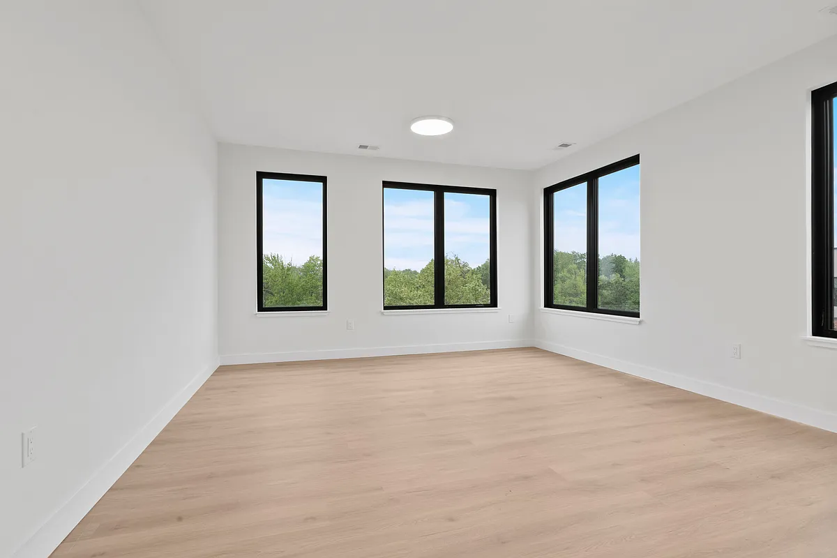 Building Photo - 407 Highland Ave #213