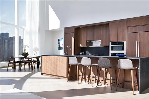 Rented by 50 West Sales Gallery | media 27