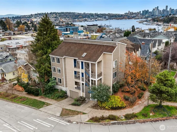 3660 Whitman Avenue N, Seattle, WA 98103