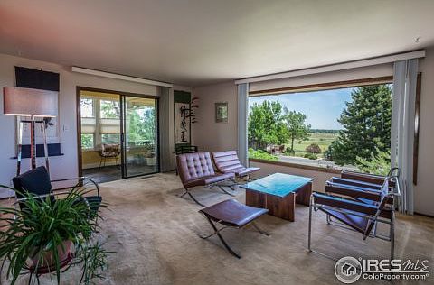4th image of 2308 Juniper Ln