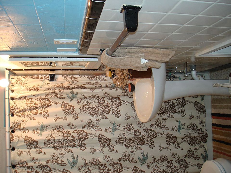 2nd image of 2740 NW 21st St