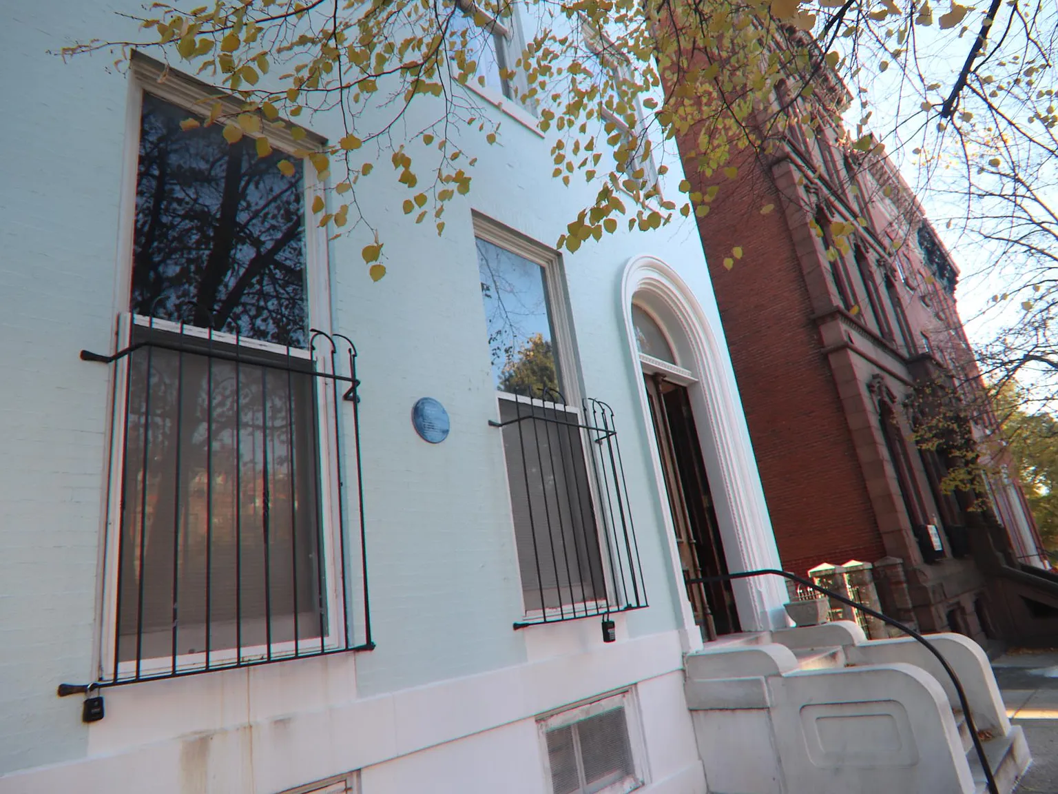 1404 Eutaw Pl — Photo 3