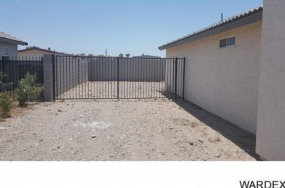 2nd image of 1568 Ash Ave