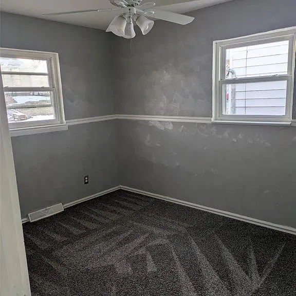 11009 Ivan Ave — Photo 4