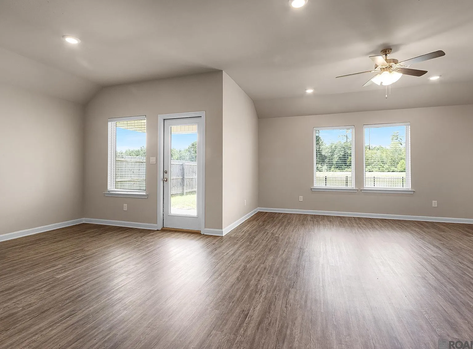 4 bed, 1836 sqft, $1,950 — Photo 4