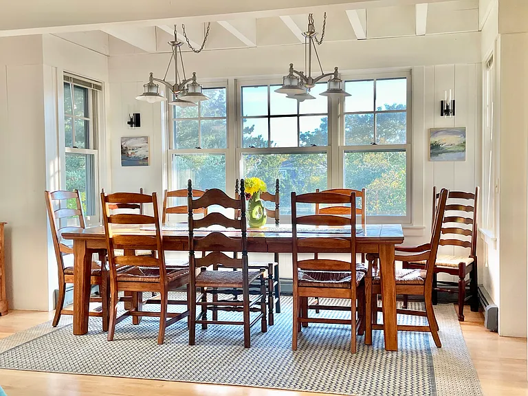 Dining area with seating for 8-10
