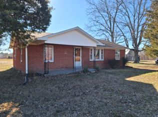 127 N Keener Rd, Leoma, TN 38468