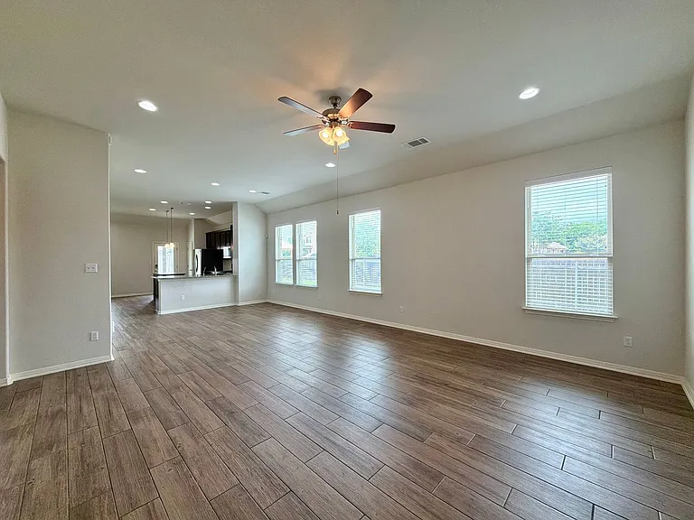 877 Centerra Hills Cir — Photo 6