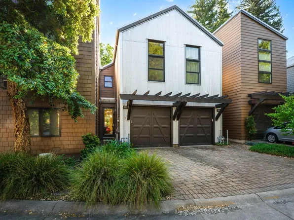 532 Grove Street, Healdsburg, CA 95448