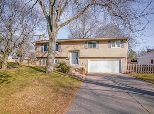 5322 Fairway Dr, Madison, WI 53711