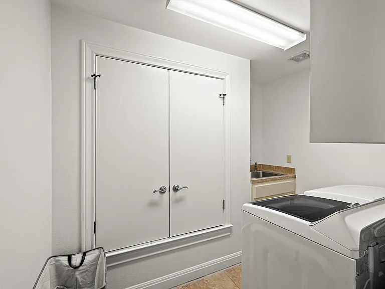 8540 Adirondack Trl — Photo 28