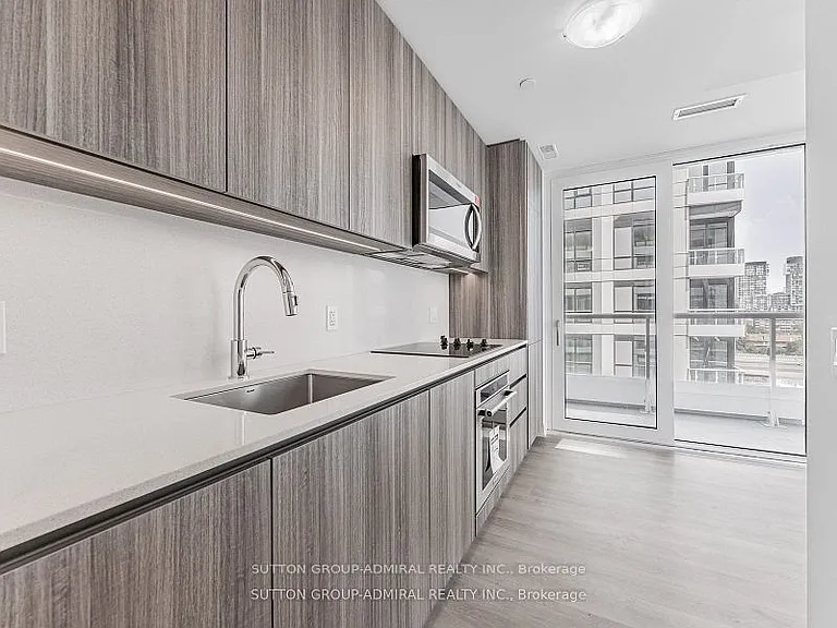 15 Richardson St #1017 — Photo 7
