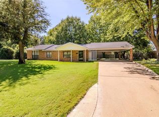 902 N Carr Ave, Wynnewood, OK 73098