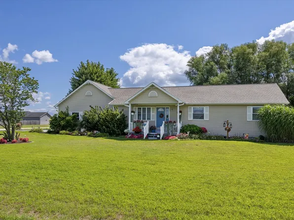 21157 Balk Ln, Fulton, IL 61252