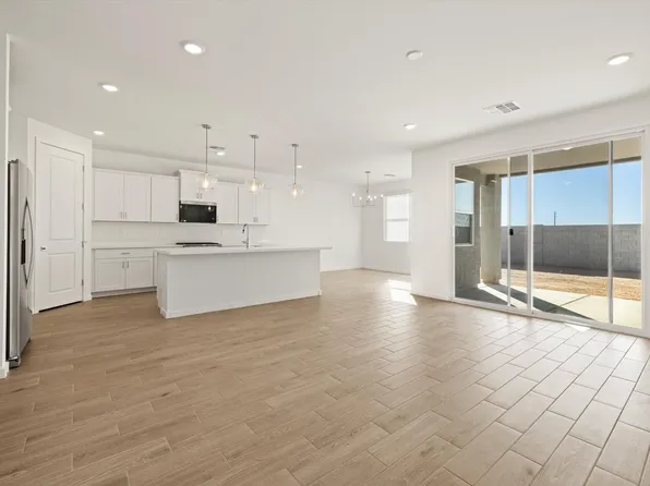 2377 E Grenach Rd, San Tan Valley, AZ 85143