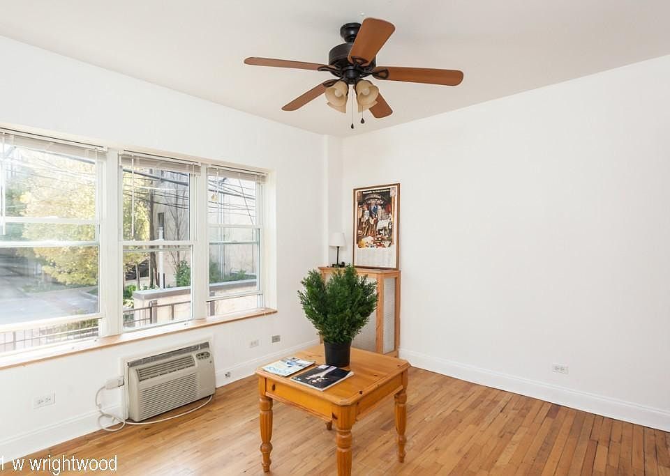 1st image of 681 W Wrightwood Ave #818