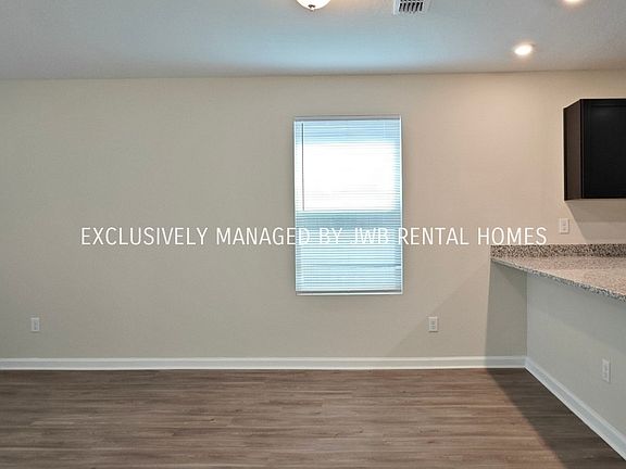 3rd image of 8945 India Ave