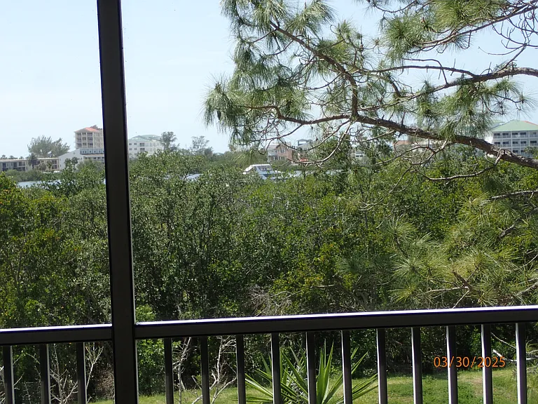 MASTER BEDROOM SCREEN IN BALCONY