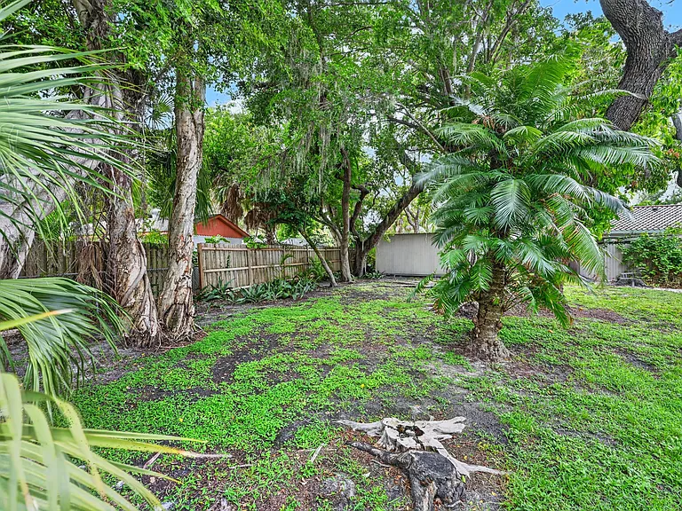 1010 Virginia Dr — Photo 60