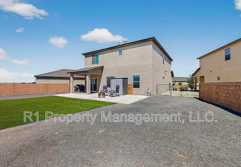 108 Hue St SW — Photo 84