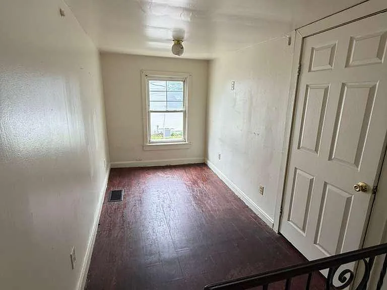 231 Broad St #B — Photo 5