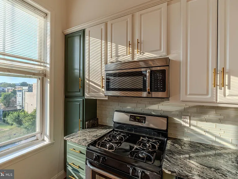 1629 L St NE #305 — Photo 7