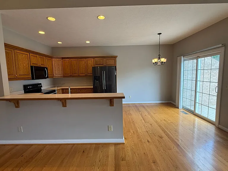 51 Cambridge Cir — Photo 15