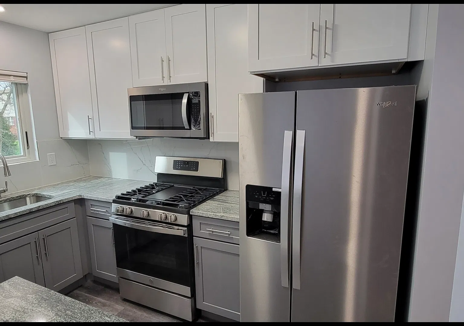 9337 Neil Rd — Photo 3
