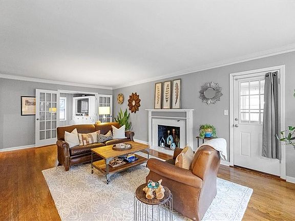 4th image of 1214 W 67th Ter