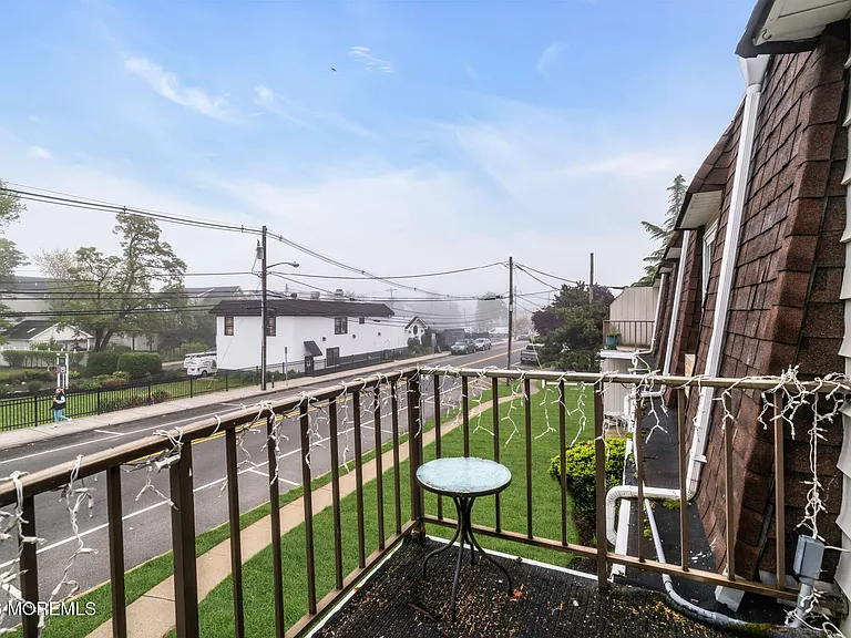 321 Shore Dr #18 — Photo 10