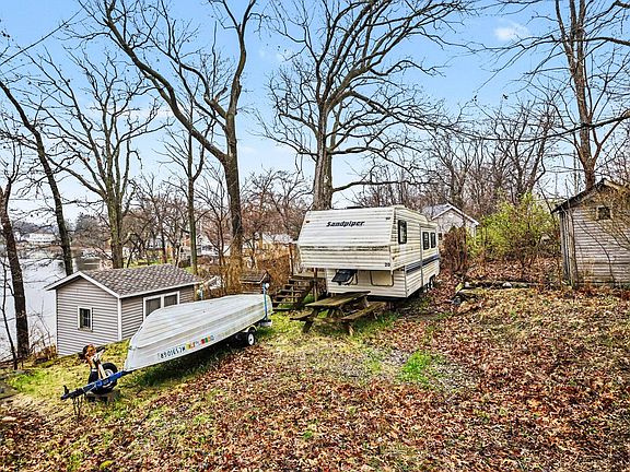 3rd image of 10556 Highland Dr