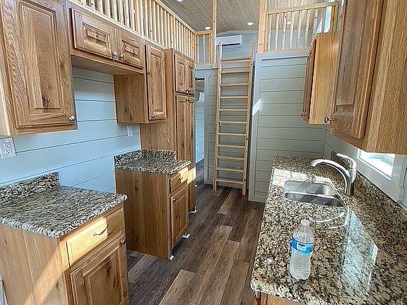 4th image of 816 Brazos Harbor Cir