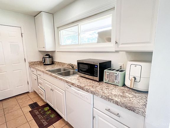 4th image of 1264 Madeleine Cir