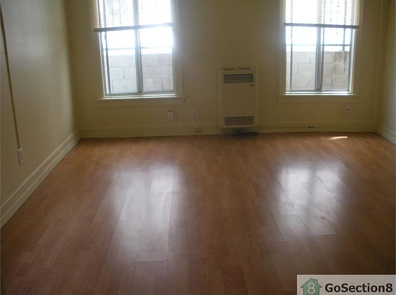 2nd image of 6114 S Broadway APT 2