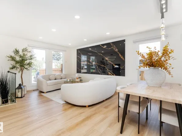 17327 106th St NW, Edmonton, AB T5X 3W9