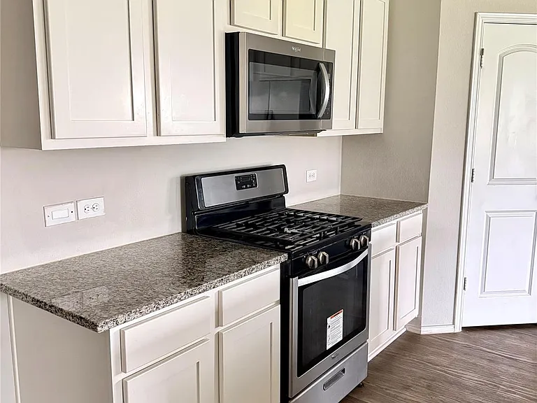 4406 Andorno Dr — Photo 4