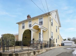 11 Park Ave, Ambler, PA 19002