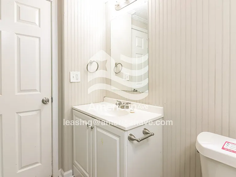 1172735_012_bathroom_13.jpg