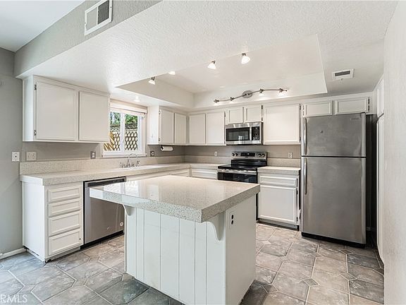 3rd image of 7088 Seville Way