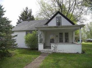 307 S Maple St E, Pierceton, IN 46562