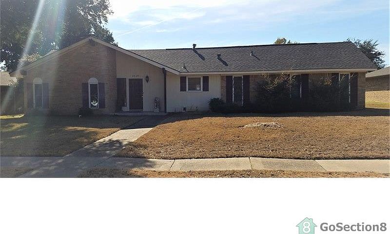 1st image of 2420 Skiles Dr
