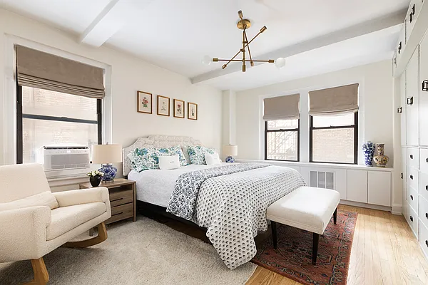 Sold by Compass | media 18