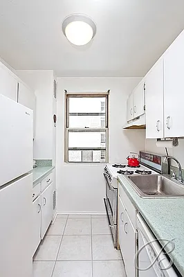 Sold by Bellmarc Realty | media 10