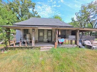 121 N Black Ave, Sulphur Springs, AR 72768